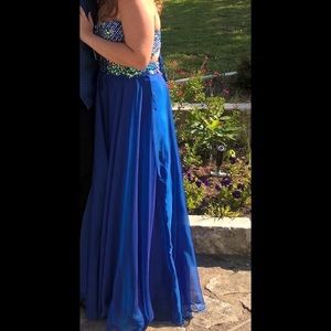 Stunning blue prom dress